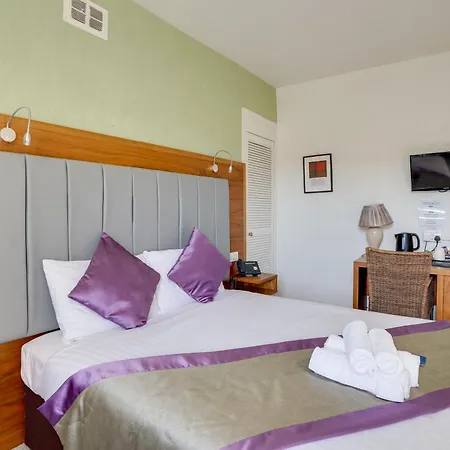 The County Hotel - Self Check-In, Ultra Fast Wi-Fi, Free Parking, Central Location Selkirk Exterior photo