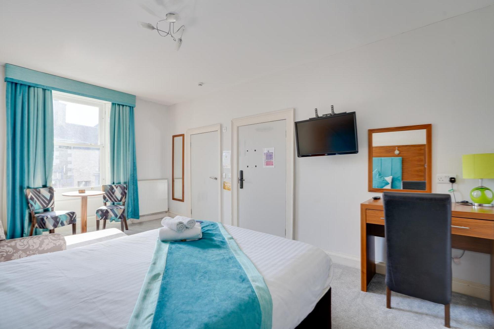 The County - Self Check-in, Ultra Fast Wi-fi, Free Parking, Location Hotel Selkirk
