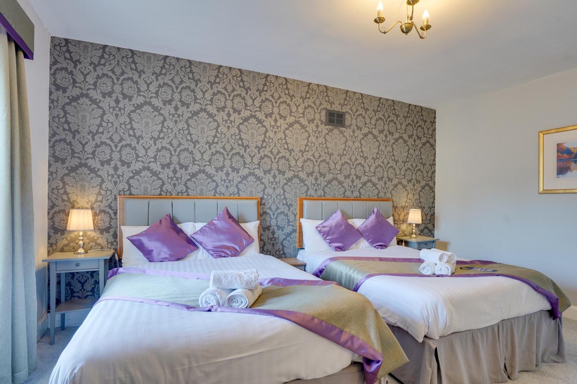 The County - Self Check-in, Ultra Fast Wi-fi, Free Parking, Location Selkirk