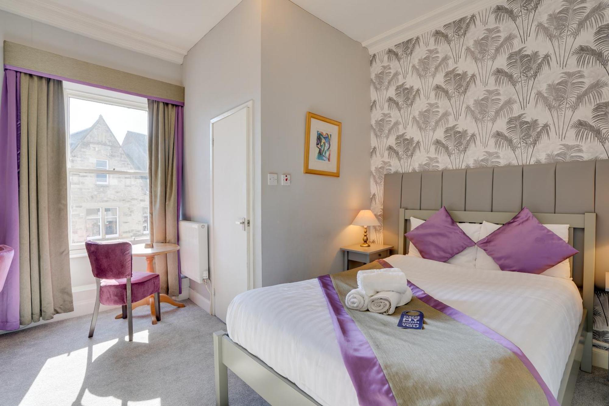 The County - Self Check-in, Ultra Fast Wi-fi, Free Parking, Location Selkirk