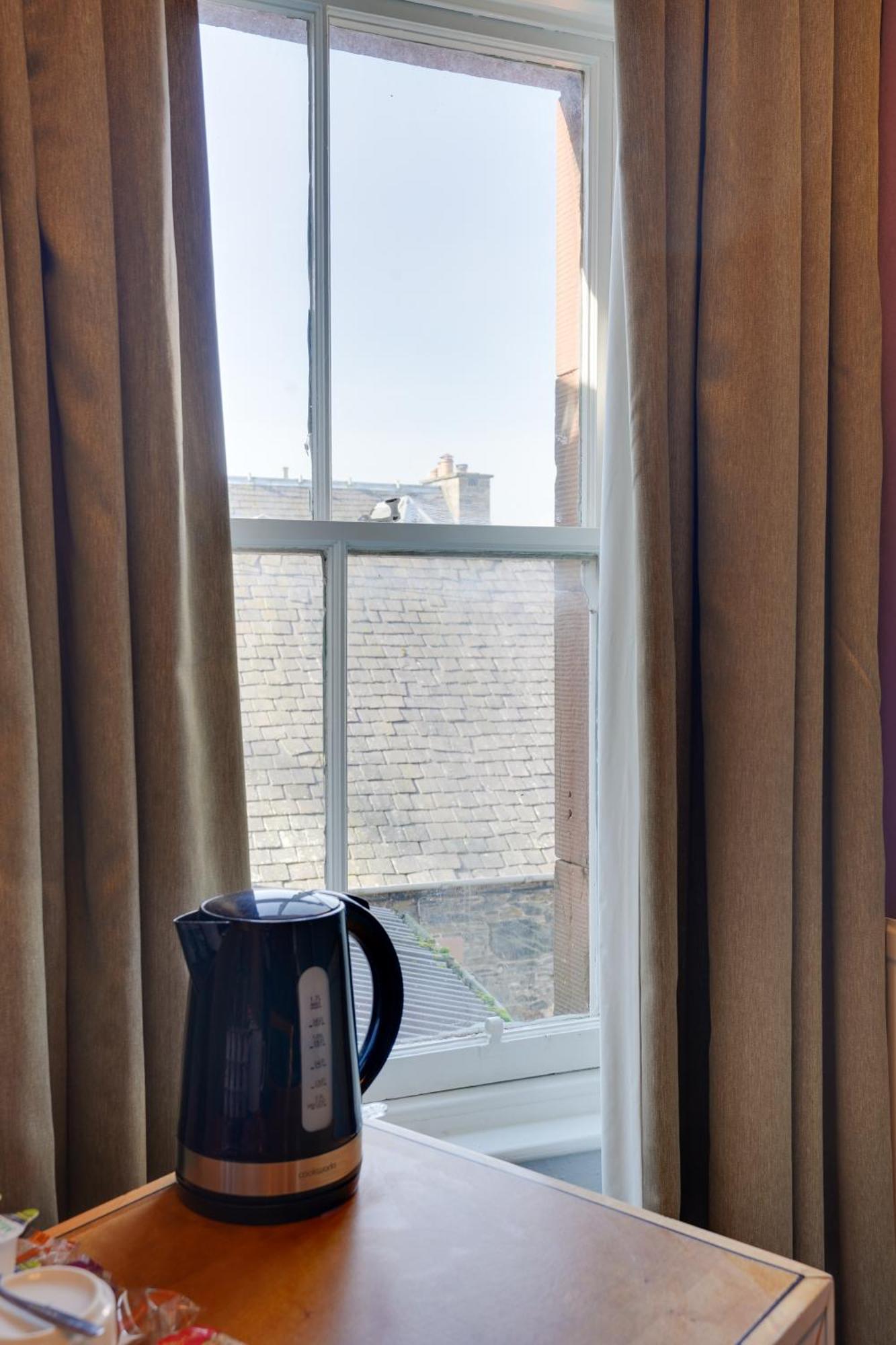 The County - Self Check-in, Ultra Fast Wi-fi, Free Parking, Location 3*