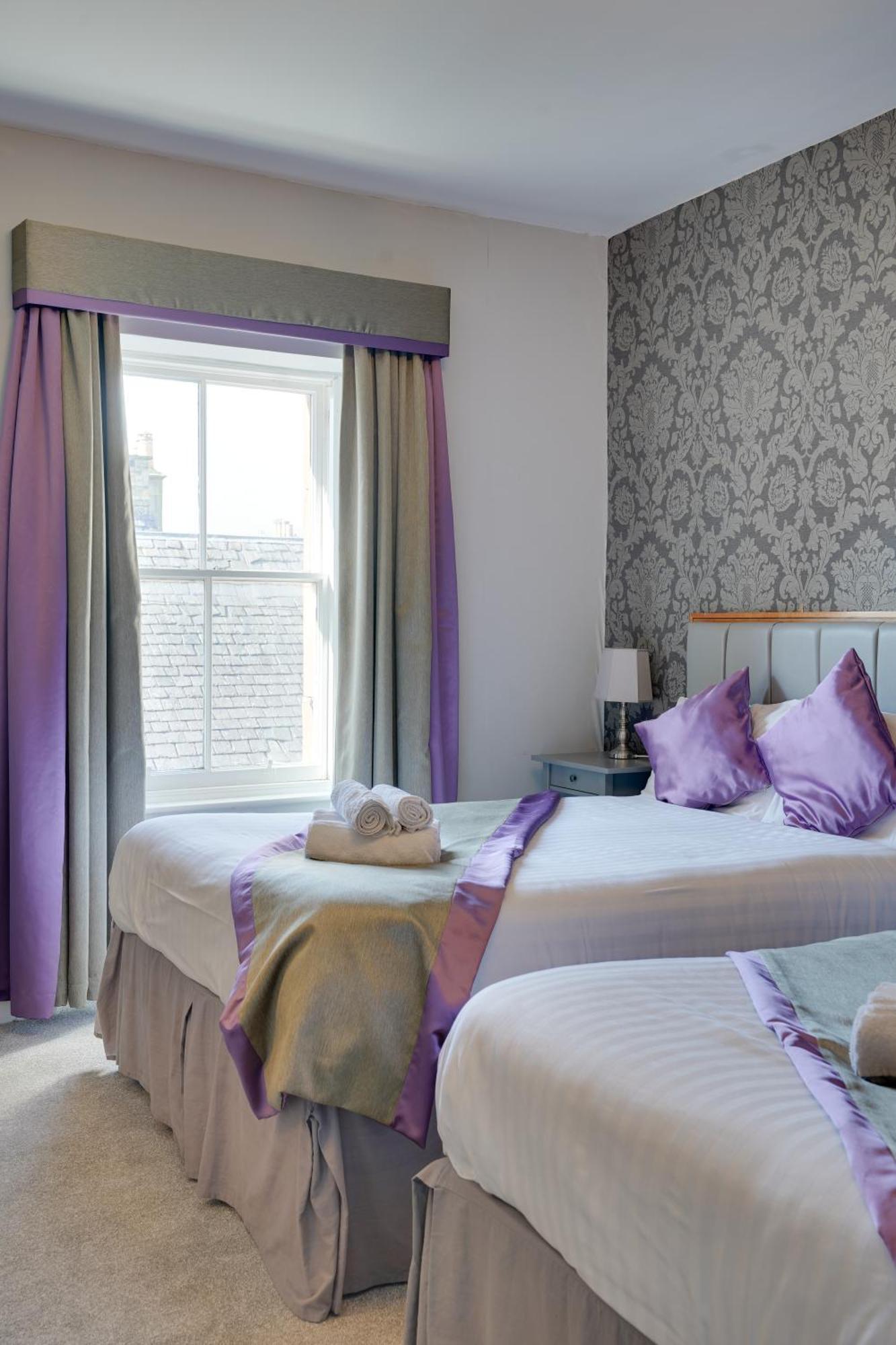 Hotel The County - Self Check-in, Ultra Fast Wi-fi, Free Parking, Location 3*